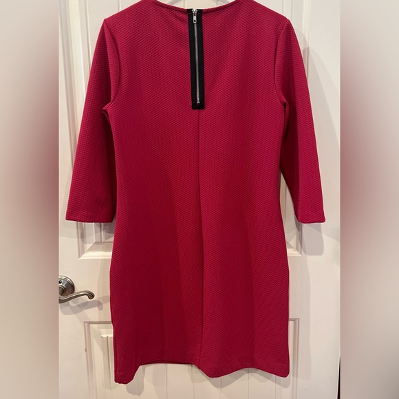 Daisy Fuentes Textured Pink Dress - Size Medium - Picture 2 of 4